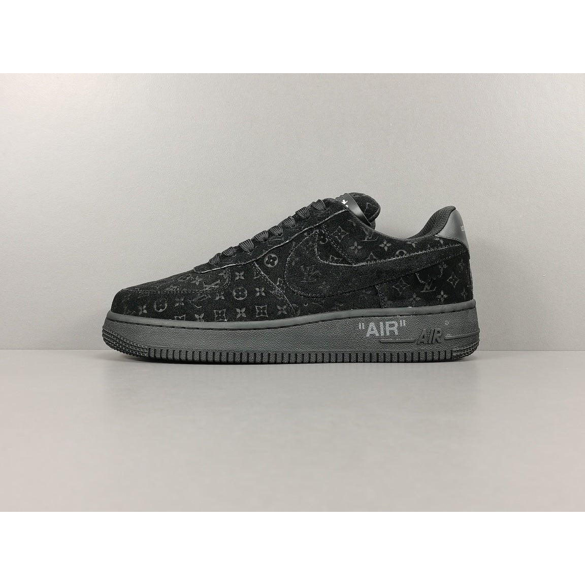 nike air force 1 x l**is V*t*n black/black