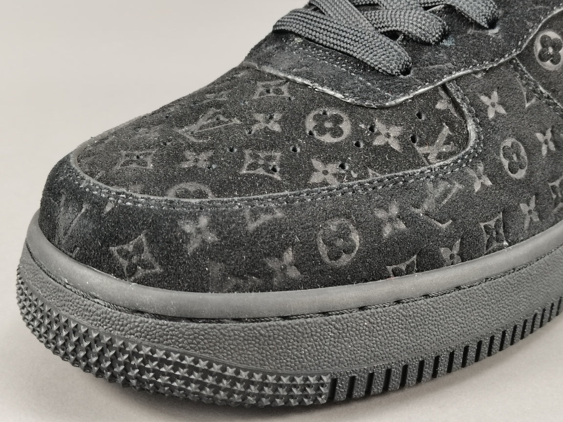 nike air force 1 x l**is V*t*n black/black